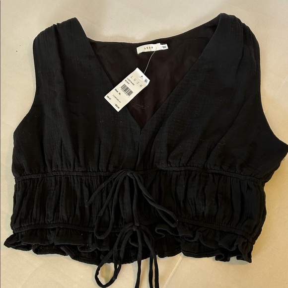 LUSH BLACK PEPLUM TIE FRONT NEW WITH TAGS SMOCKED STRETCH WAIST TOP SZ XL - Picture 2 of 9